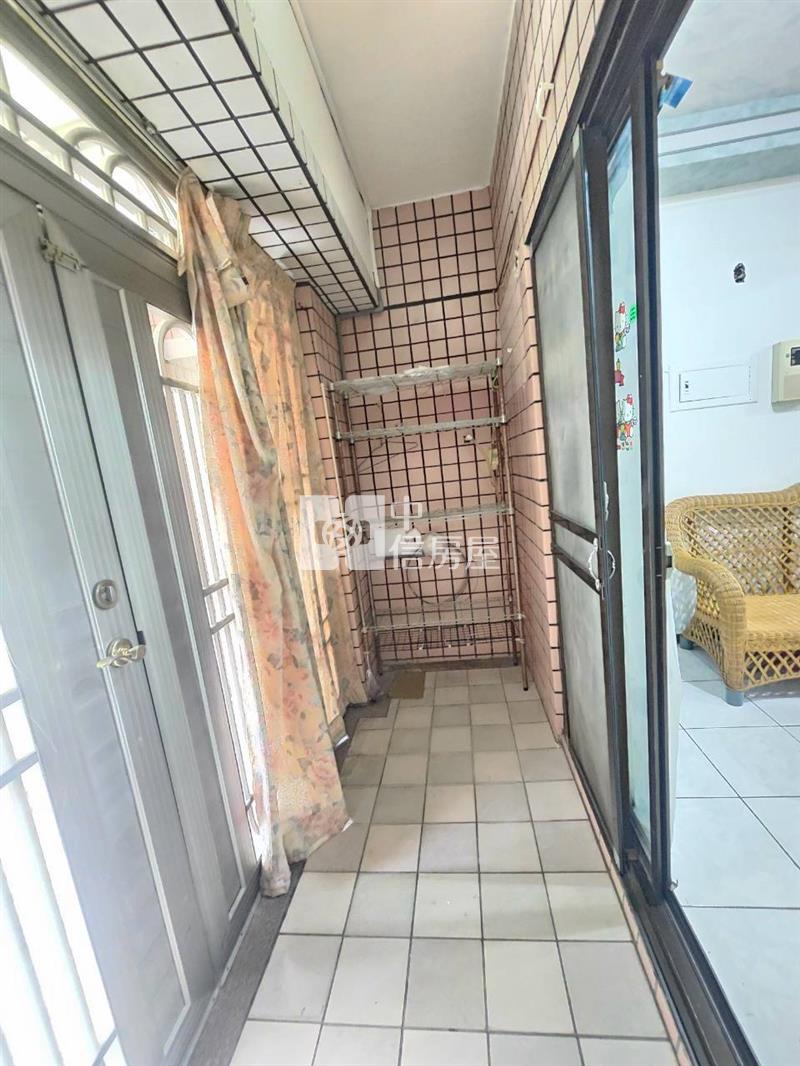 南京路2房美華廈房屋室內格局與周邊環境