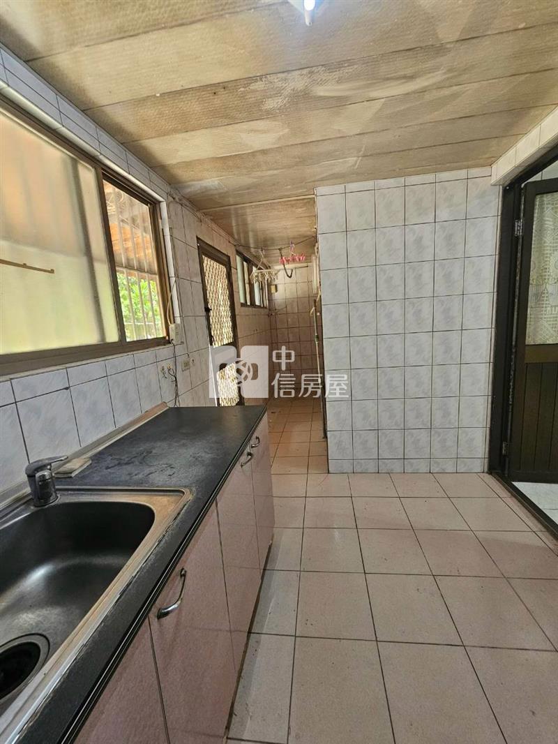 南京路2房美華廈房屋室內格局與周邊環境