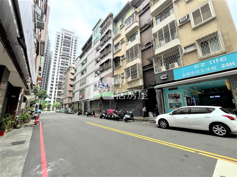 富強街電梯收租套房3F房屋室內格局與周邊環境