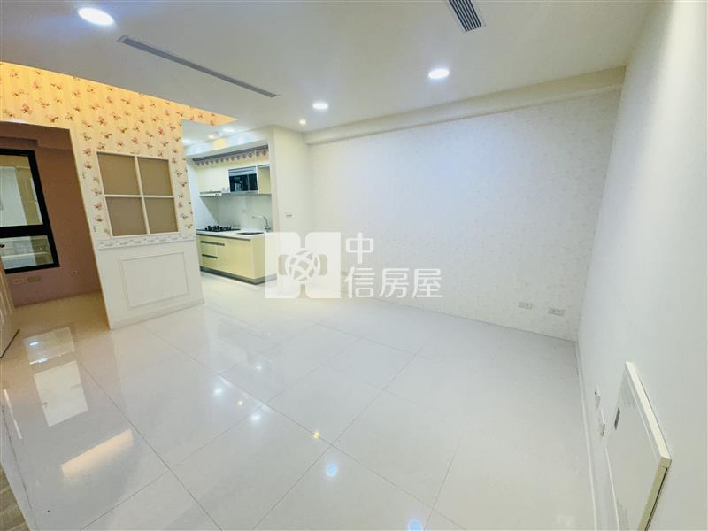 【奔馳】龍安戶政美妝二房車房屋室內格局與周邊環境