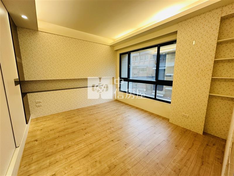 【奔馳】龍安戶政美妝二房車房屋室內格局與周邊環境