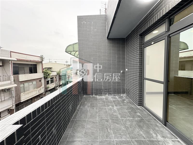 【豐禾】近忠貞市場整新美透天房屋室內格局與周邊環境