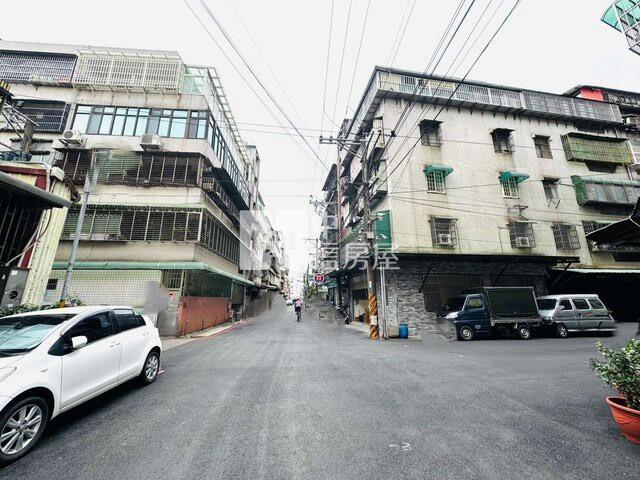 廣豐街三角窗店面房屋室內格局與周邊環境