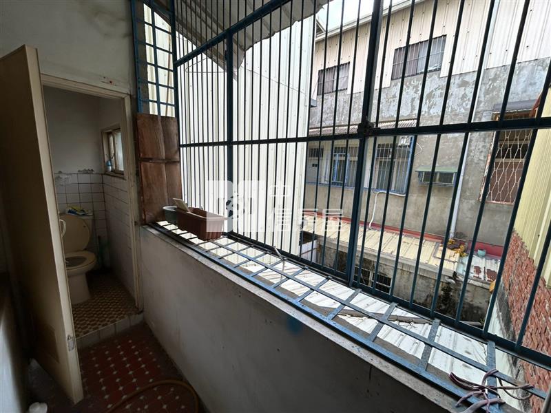 斗六公誠國小旁靜巷透天房屋室內格局與周邊環境
