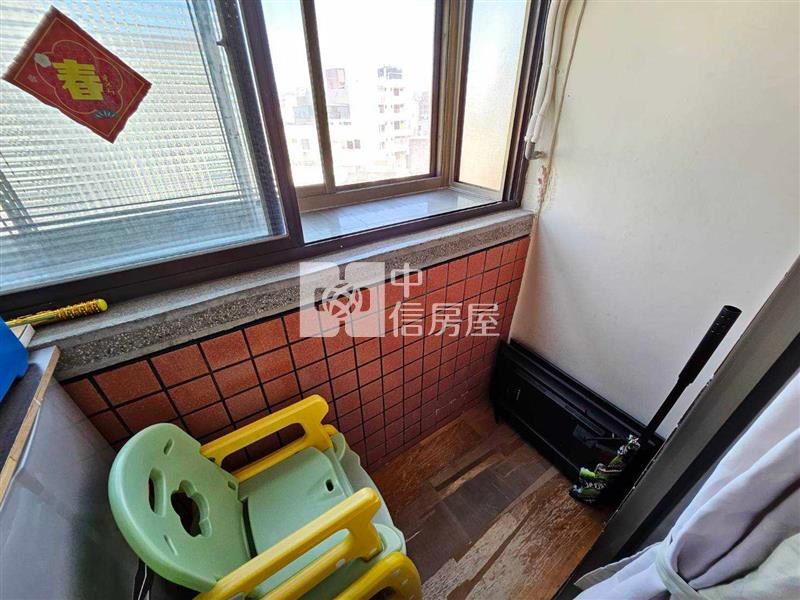 中壢體育園區電梯4房房屋室內格局與周邊環境