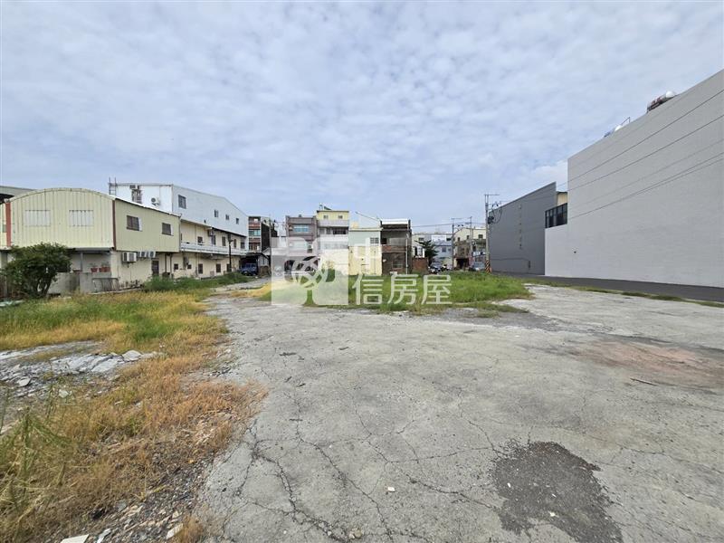 台南安南區土城聖母廟旁大坪數建地房屋室內格局與周邊環境