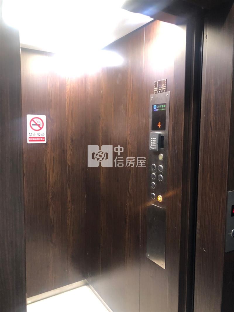 基隆巿區電梯收租置產小透天房屋室內格局與周邊環境