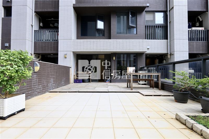 【安家】明日朗朗大露台兩房車房屋室內格局與周邊環境