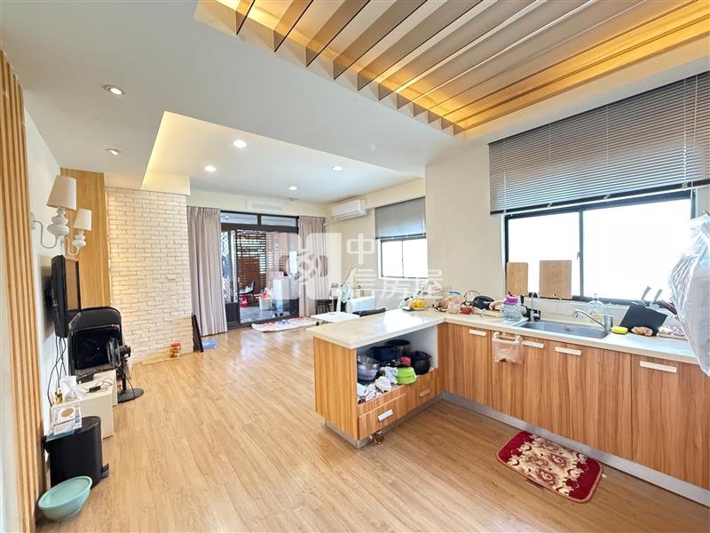 西區SOGO百貨高收租聖品（專任）房屋室內格局與周邊環境