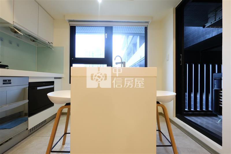 【安家】高鐵A18國家大院裝潢兩房車房屋室內格局與周邊環境