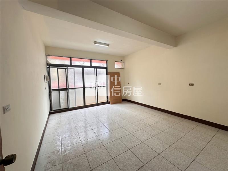 草溪路朝北孝親房透天房屋室內格局與周邊環境