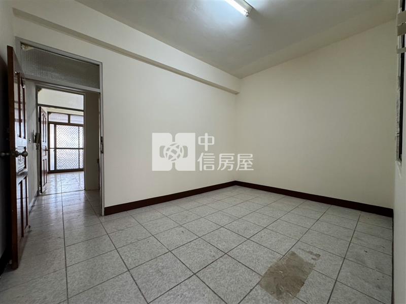 草溪路朝北孝親房透天房屋室內格局與周邊環境