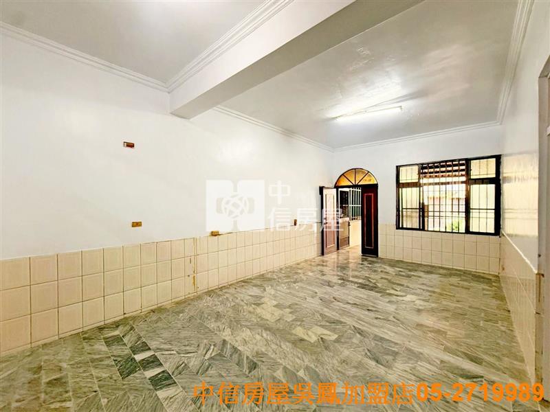 民雄江厝店興中國小大面寬透天房屋室內格局與周邊環境