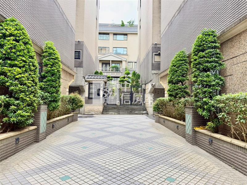 鑫聖中信-文化商圈美墅房屋室內格局與周邊環境