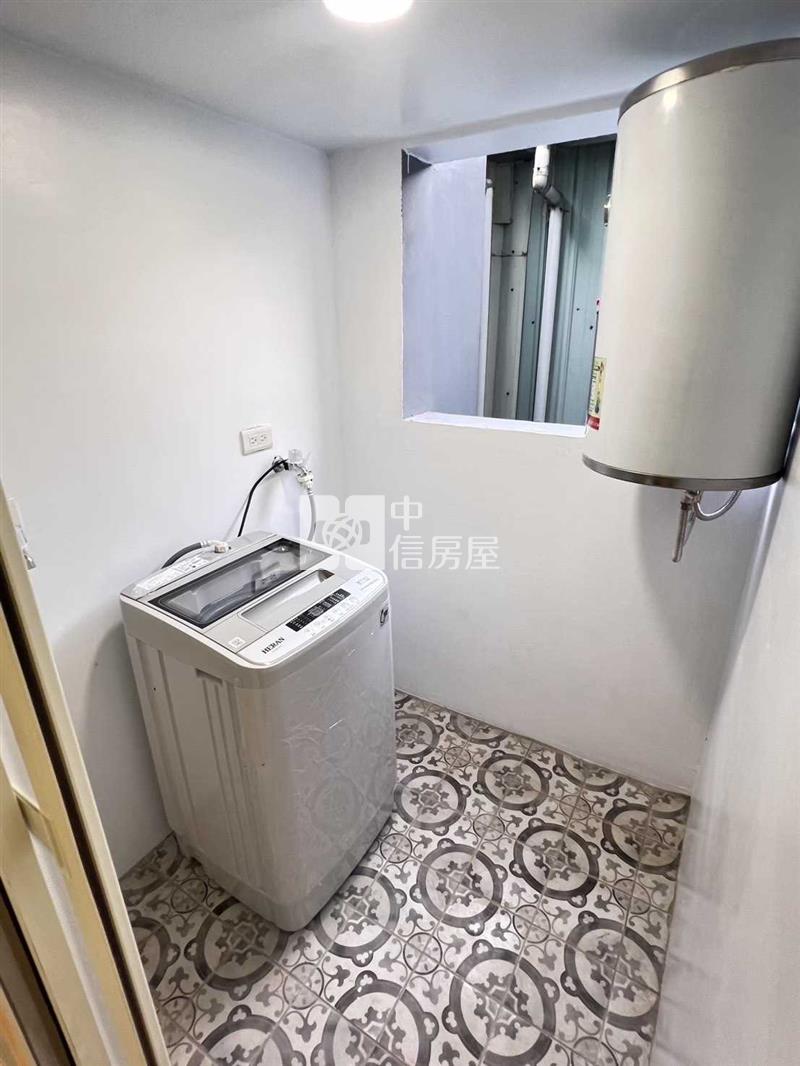 內壢前站全新電梯樓中樓兩間套房房屋室內格局與周邊環境