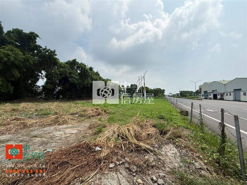 新營工業區省道旁大地坪乙建工業地房屋室內格局與周邊環境