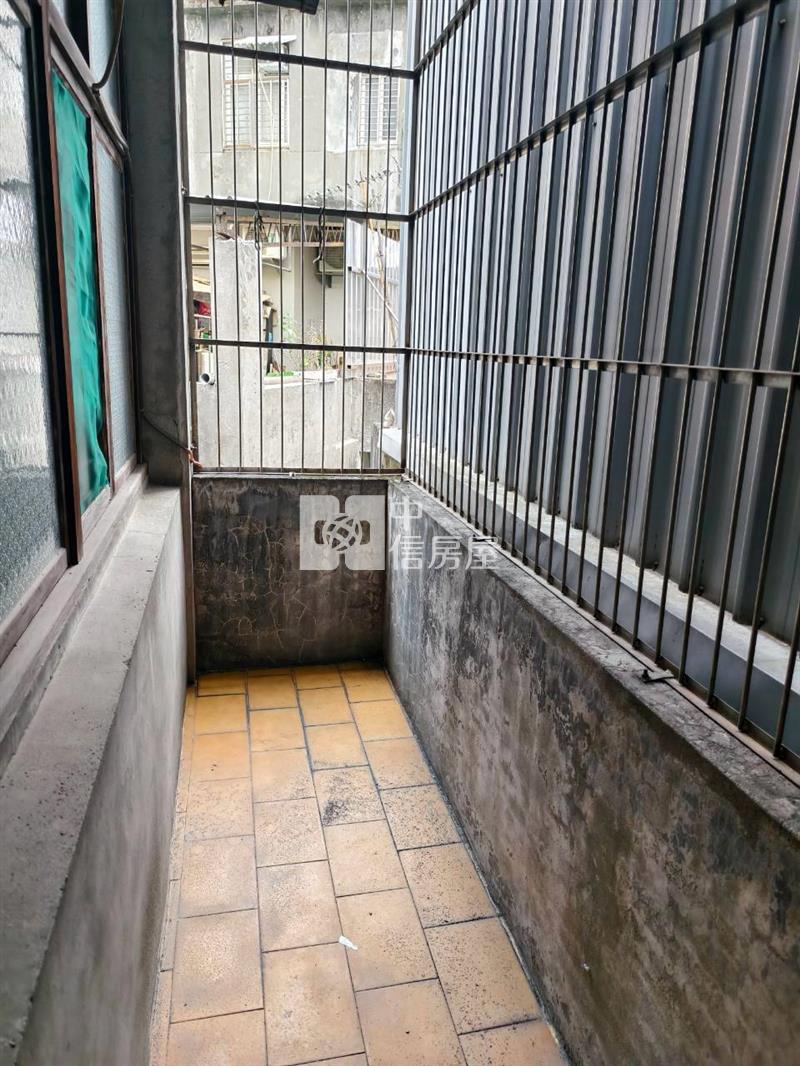 火車站黃金透天店鋪房屋室內格局與周邊環境