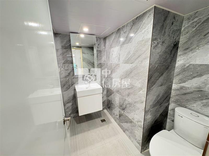 摩登景觀時尚小資兩房房屋室內格局與周邊環境
