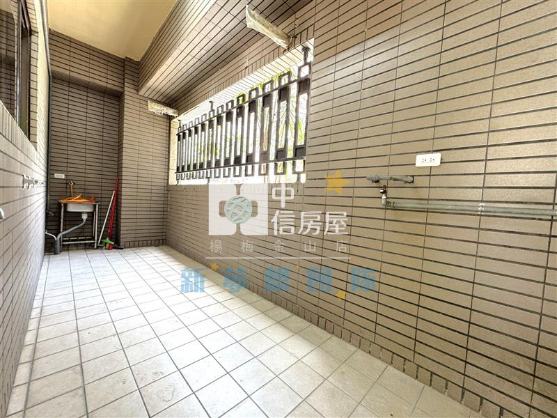 【新夢想】學悅校園三角窗店面房屋室內格局與周邊環境