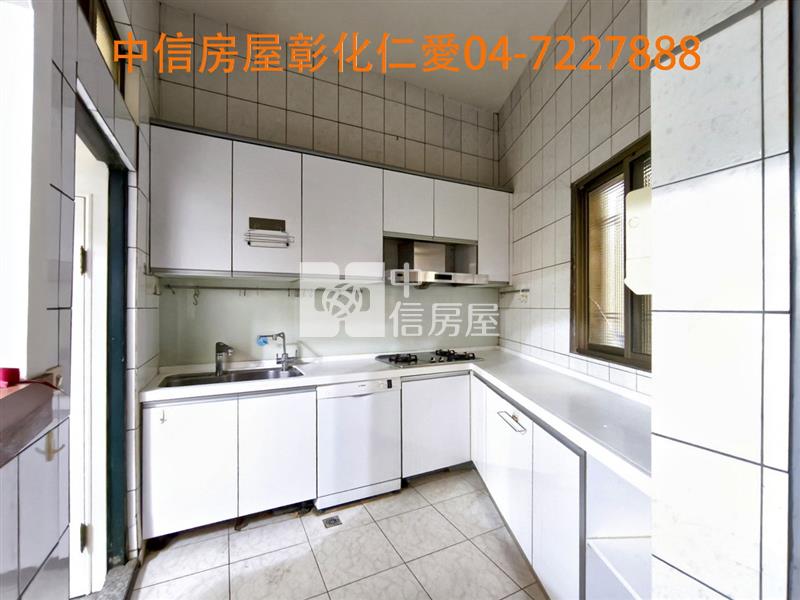 信義學區雙車花園美墅房屋室內格局與周邊環境