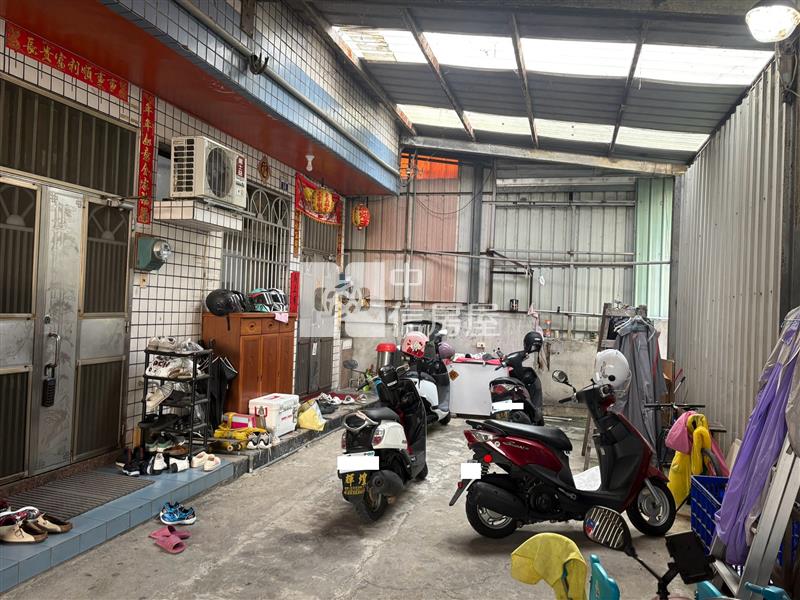 文心南路4房透天房屋室內格局與周邊環境