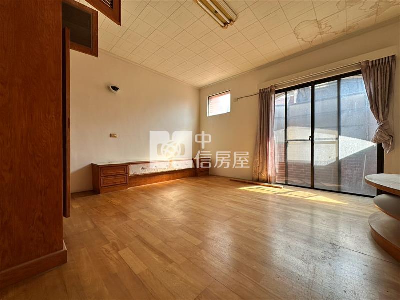 斗六中南路車庫別墅房屋室內格局與周邊環境