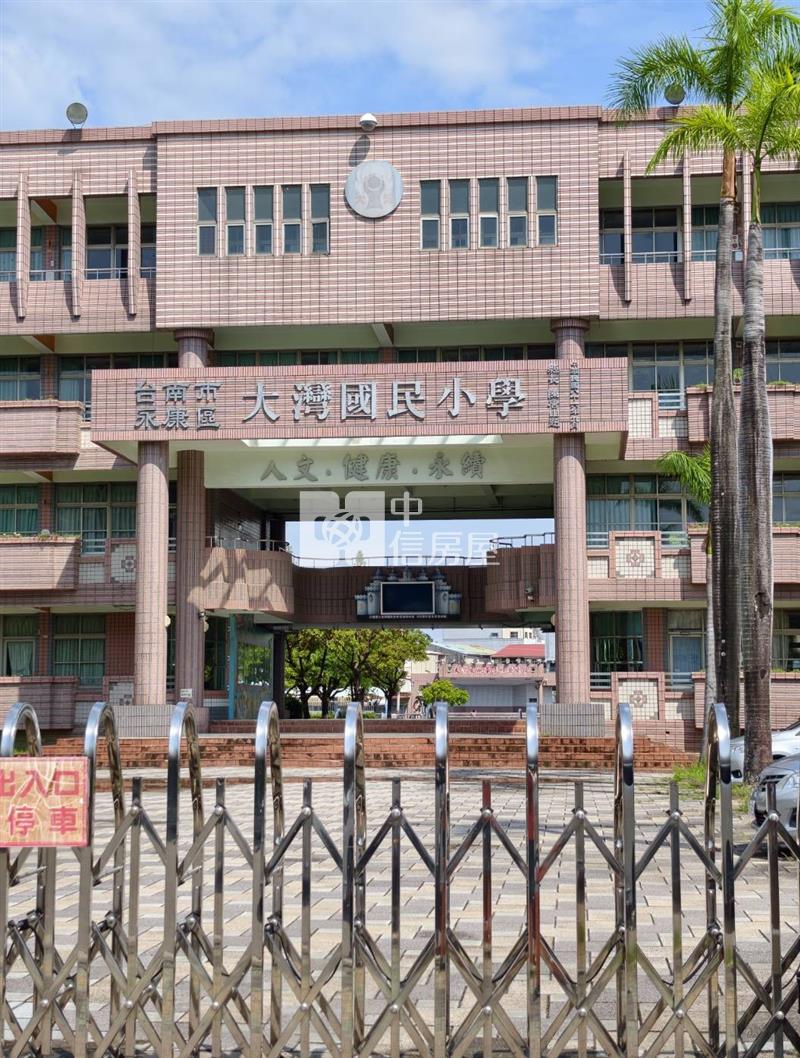 大灣靜巷69坪建地房屋室內格局與周邊環境