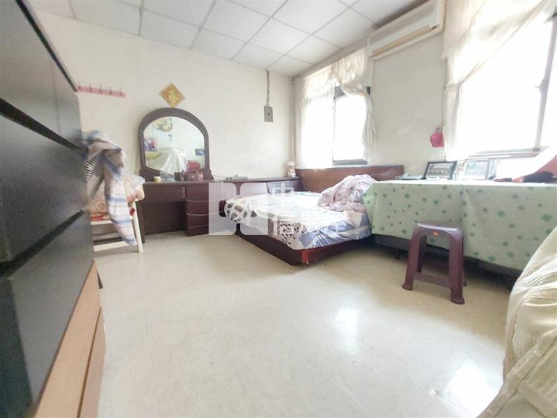 忠貞小透天房屋室內格局與周邊環境
