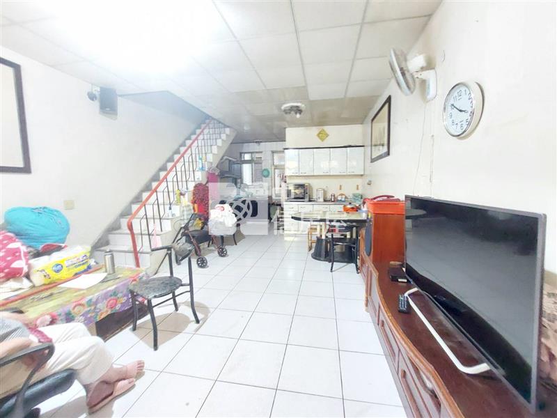 忠貞小透天房屋室內格局與周邊環境