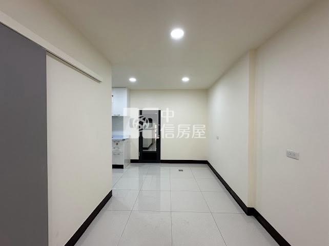 八德近忠貞市場整新美透天房屋室內格局與周邊環境