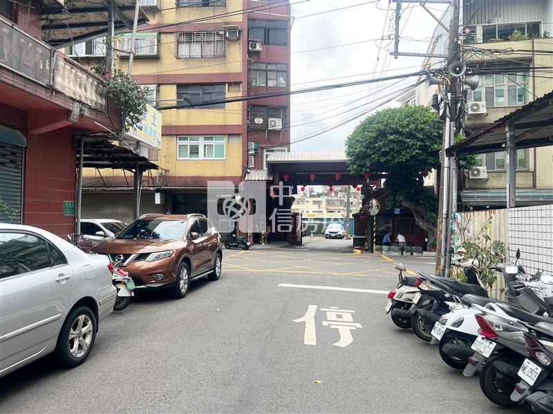 專-新勢國小低公設三面採光電梯三房房屋室內格局與周邊環境