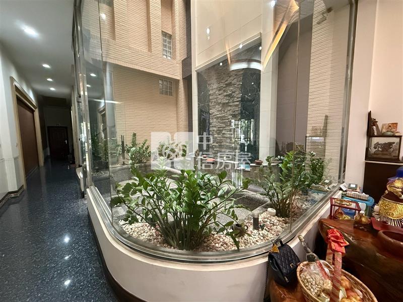 虎尾寮復興學區電梯豪墅房屋室內格局與周邊環境