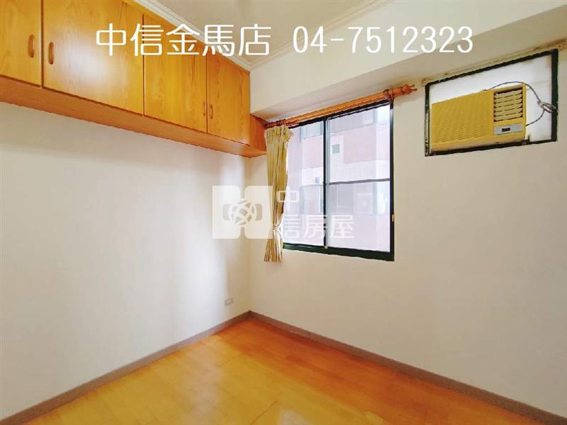 龍寶臻邸車位美廈房屋室內格局與周邊環境