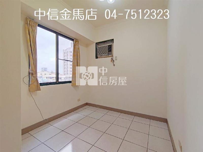 龍寶臻邸車位美廈房屋室內格局與周邊環境