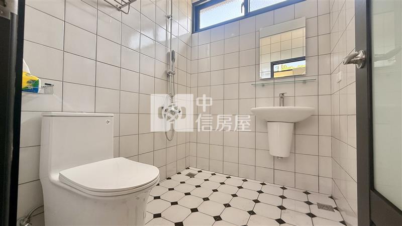 花蓮市區尚志路旁原保美裝潢稅籍屋房屋室內格局與周邊環境
