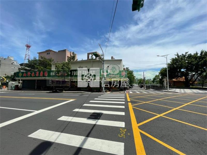 中壢夜市大面寬金店面房屋室內格局與周邊環境