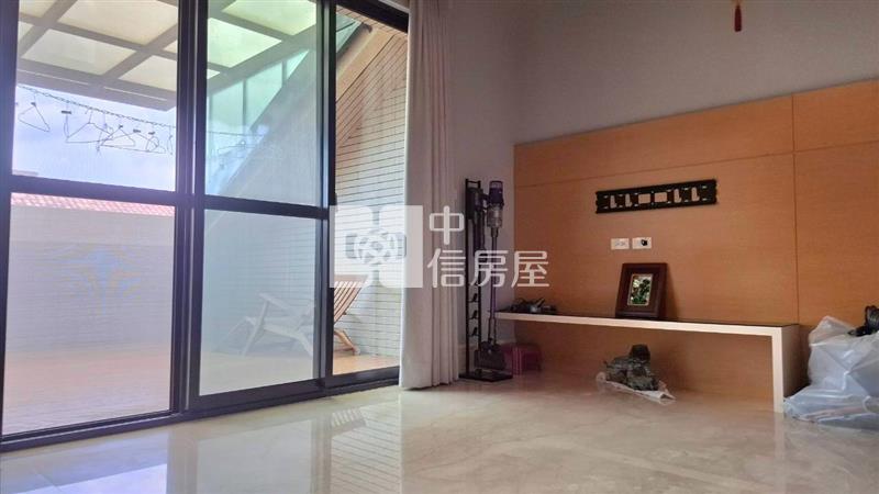 太子花博NO2大器裝潢双車墅房屋室內格局與周邊環境