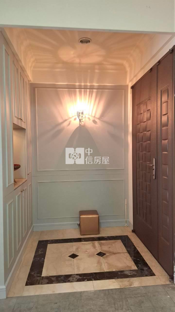太子花博NO2大器裝潢双車墅房屋室內格局與周邊環境