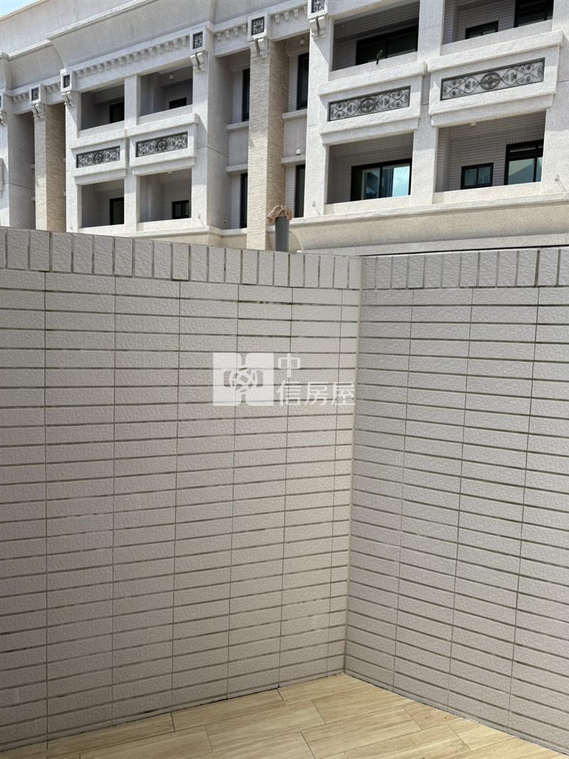 龍頸溪畔公園透天房屋室內格局與周邊環境