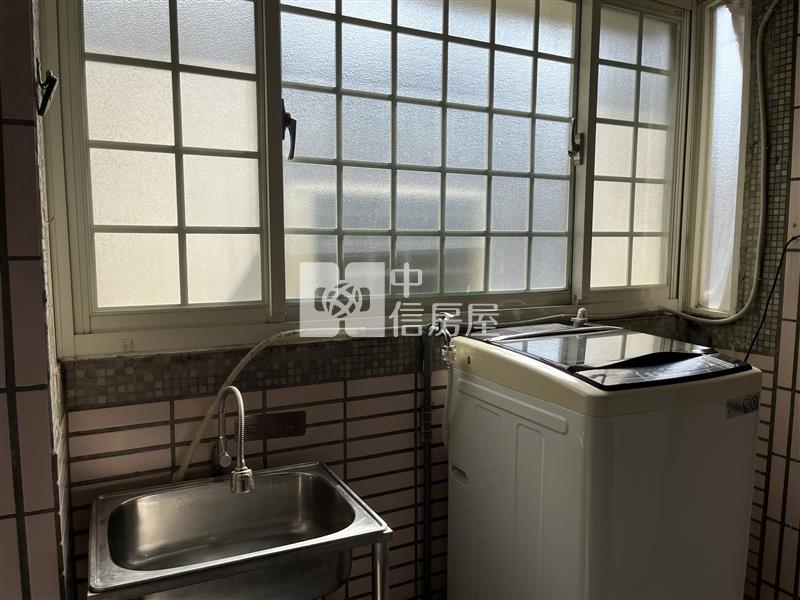 中原電梯獨立套房房屋室內格局與周邊環境