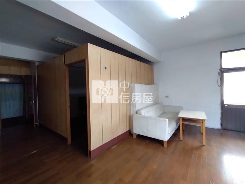 南投文化南路店住角透天房屋室內格局與周邊環境