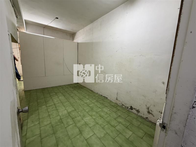 近忠貞市場龍宮街透天房屋室內格局與周邊環境