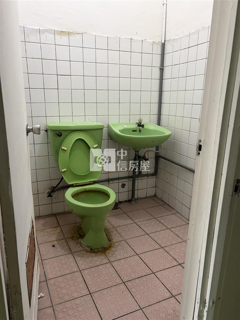 近忠貞市場龍宮街透天房屋室內格局與周邊環境