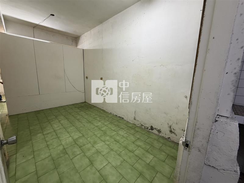 近忠貞市場龍宮街透天房屋室內格局與周邊環境