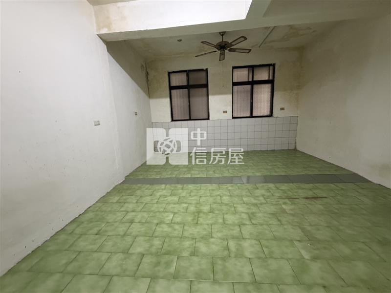 近忠貞市場龍宮街透天房屋室內格局與周邊環境