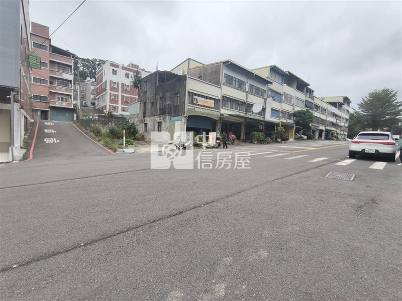 頭份市親民段雙面臨路低總價建地房屋室內格局與周邊環境
