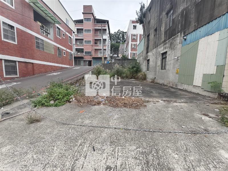 頭份市親民段雙面臨路低總價建地房屋室內格局與周邊環境