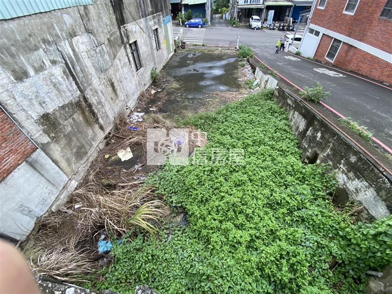 頭份市親民段雙面臨路低總價建地房屋室內格局與周邊環境