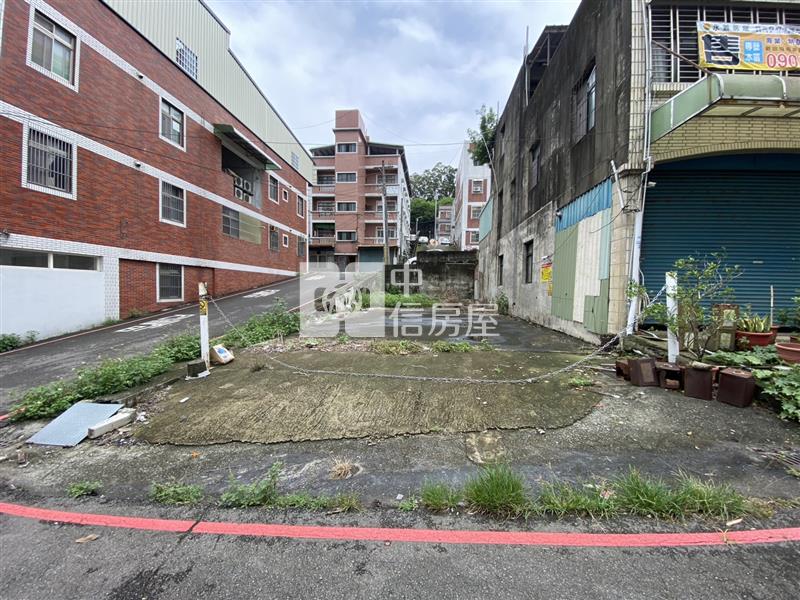 頭份市親民段雙面臨路低總價建地房屋室內格局與周邊環境