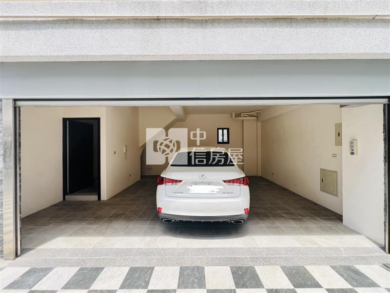鑫聖中信-格林小鎮全新雙車位透天房屋室內格局與周邊環境